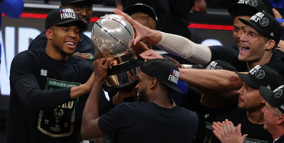 I Just Love Them': Bucks Fans Celebrate Finals Win in Deer