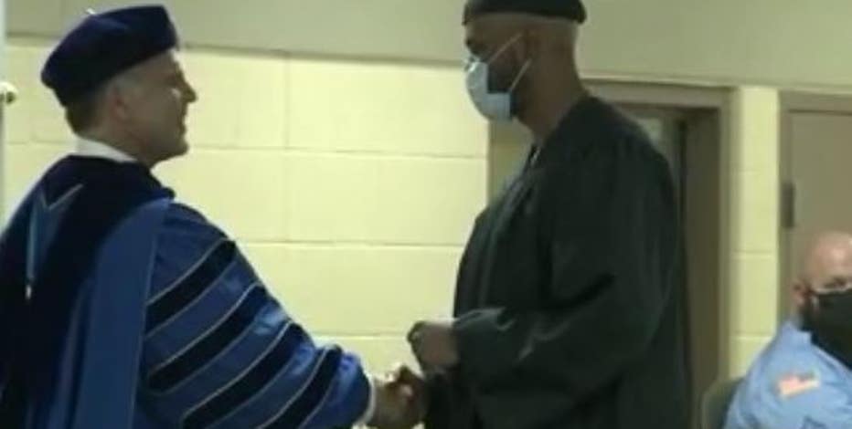 20 Waupun inmates receive degrees in 1st-of-its-kind program