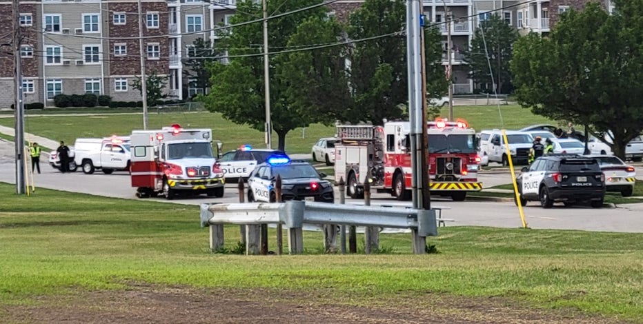 Kenosha car theft, girl shot, flighted to Children's