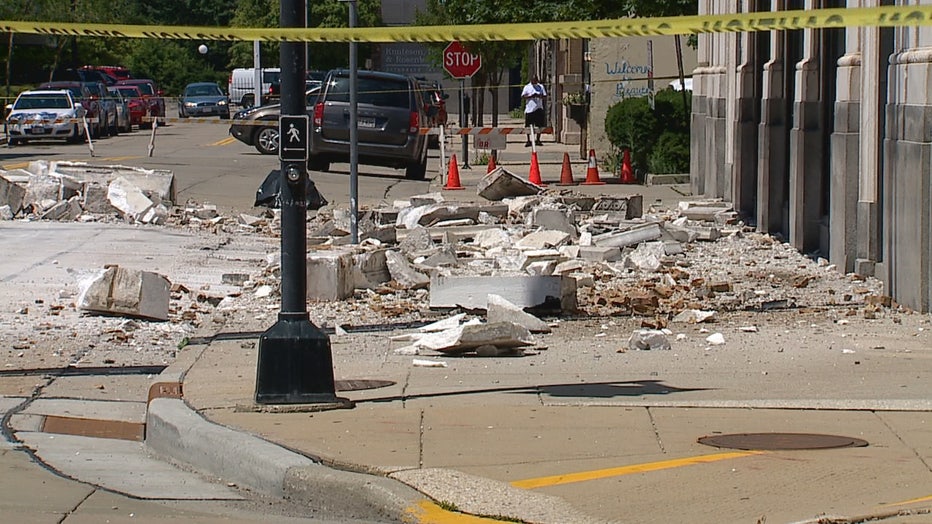 Façade falls off Racine building