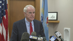 Biden nominates Milwaukee Mayor Barrett for foreign policy role