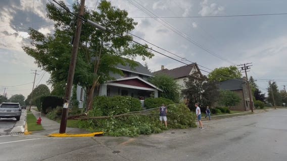 Kewaskum severe storm split tree, knocked out power