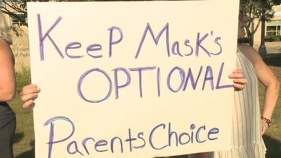 Menomonee Falls mask protest as school board meets