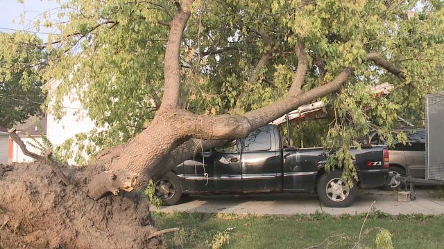 Milwaukee south side storm damage severe, neighbors losing patience