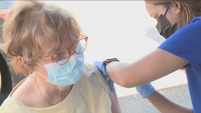 COVID vaccine: Milwaukee pharmacy begins 3rd doses for some