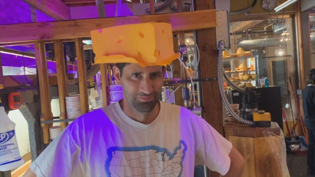 Milwaukee cheesehead experience for Oregon man visiting 65 US cities