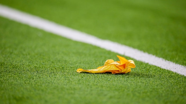 Rams-Chargers game features insane brawl between fans at SoFi Stadium