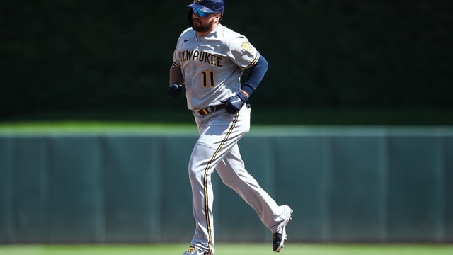 Brewers top Twins, avoid sweep; Tellez rips 3-run HR