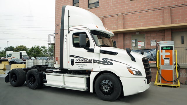 Schneider adding battery-electric trucks to its fleet