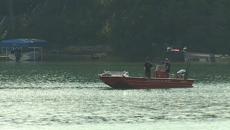 Boats search Lower Nashotah Lake