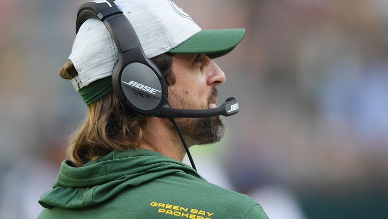 Aaron Rodgers sticks up for unvaxxed teammates, 'it's a personal decision'
