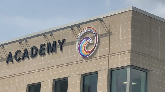 Milwaukee Hmong high school opens, 'like a college atmosphere'