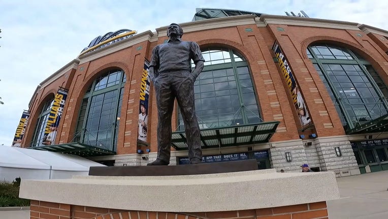 Bob Uecker Day: Brewers celebrate at American Family Field
