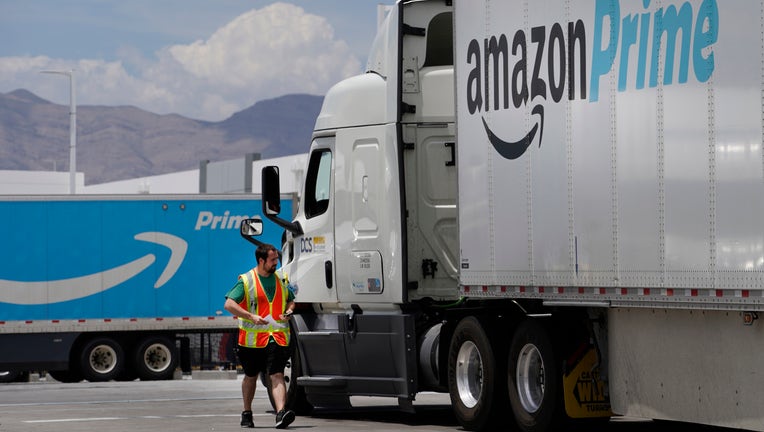 aa49bf48-Amazon Distribution Center In Las Vegas Delivers To The Region