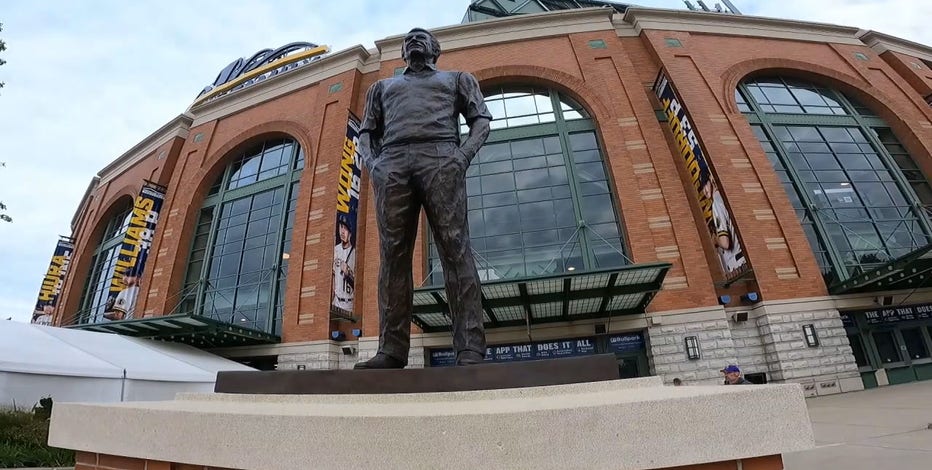 Bob Uecker Day: Brewers celebrate at American Family Field