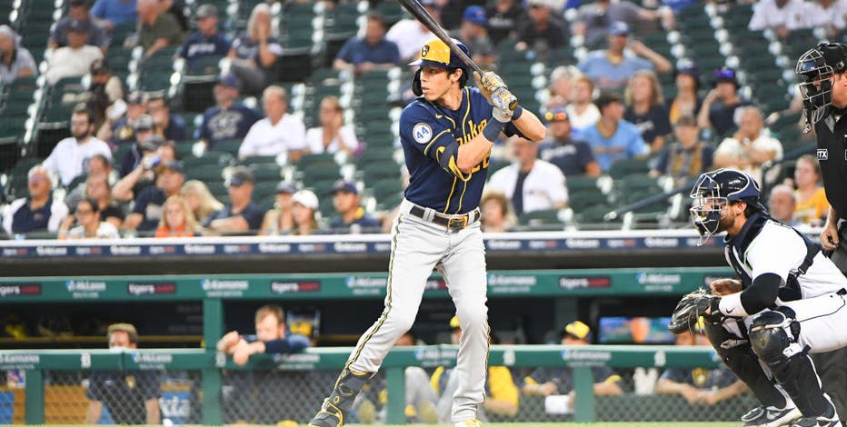 Brewers nominate Christian Yelich for Roberto Clemente Award