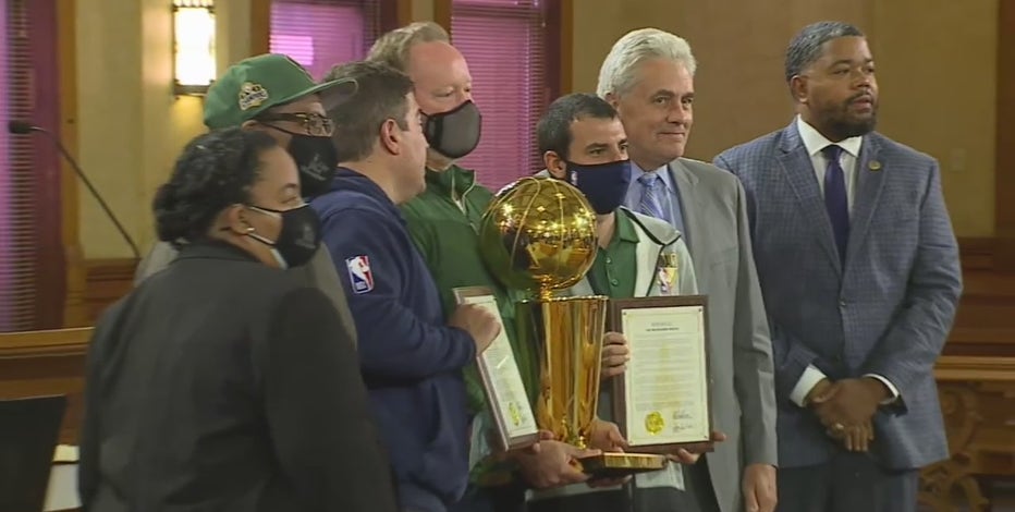 Milwaukee Common Council recognizes Bucks, NBA championship