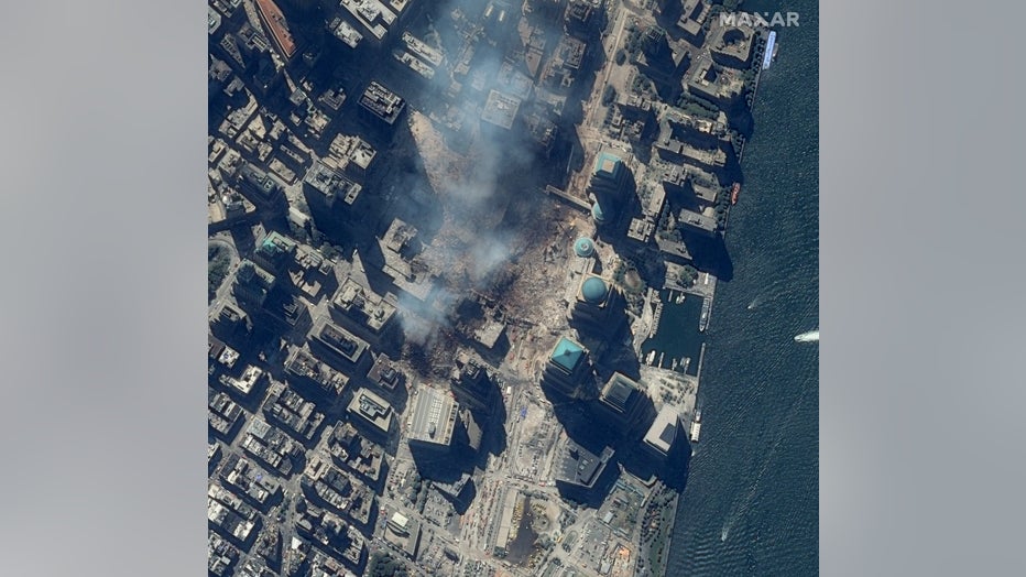 03_closer-view-of-world-trade-center_15sept2001_ikonos