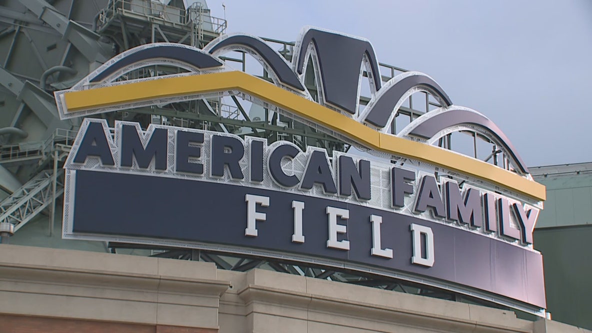 Brewers, Aurora Health Care surprise kids with trip to spring training