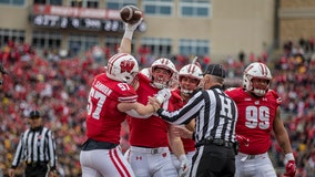 Badgers upset Iowa, Heartland Trophy returns to Wisconsin