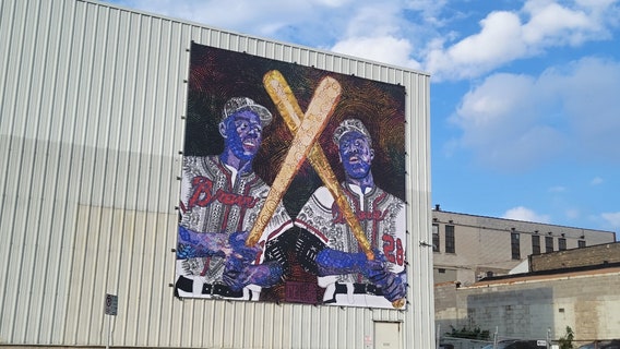 Milwaukee mural honors Hank Aaron, Tommie Aaron