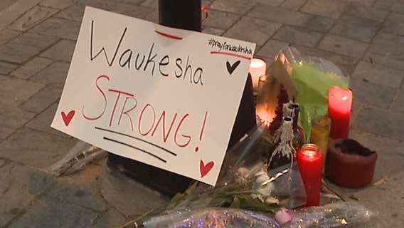 Waukesha Christmas Parade, 1st since attack, brings mixed emotions