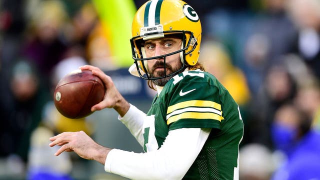 Packers beat Rams at Lambeau, improve to 9-3