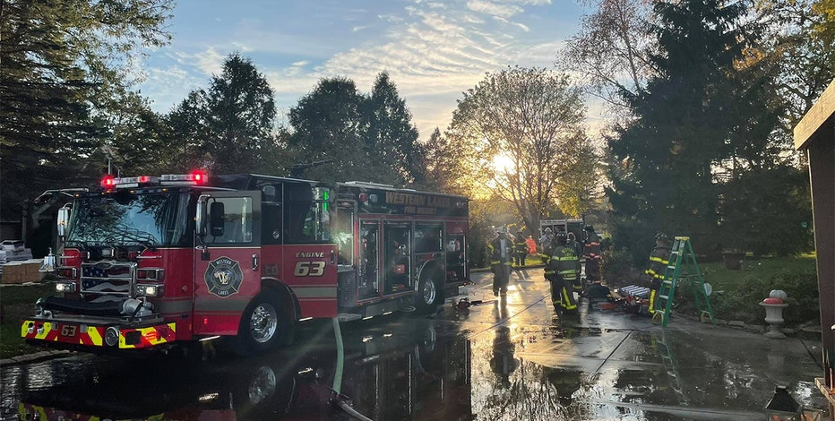 Dogs die in Oconomowoc fire; firefighters sustain minor injuries