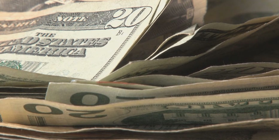 Wisconsin campaigns for governor hauling in massive funds