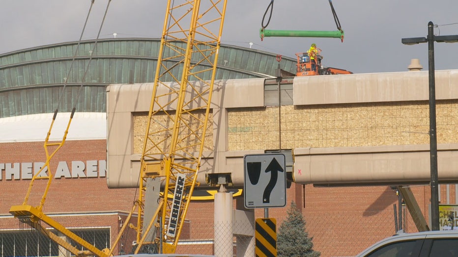 Skywalk demolition underway in downtown Milwaukee