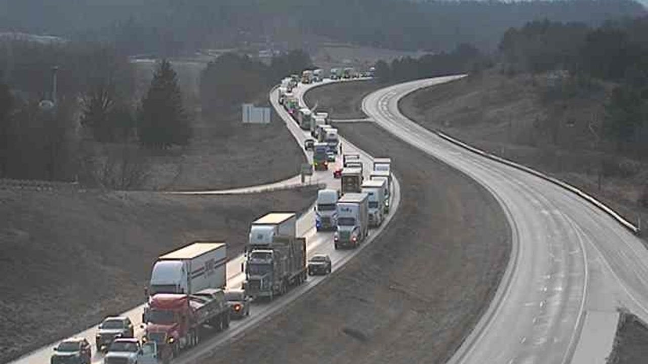 100+ vehicle pileup on I-94 in Jackson County