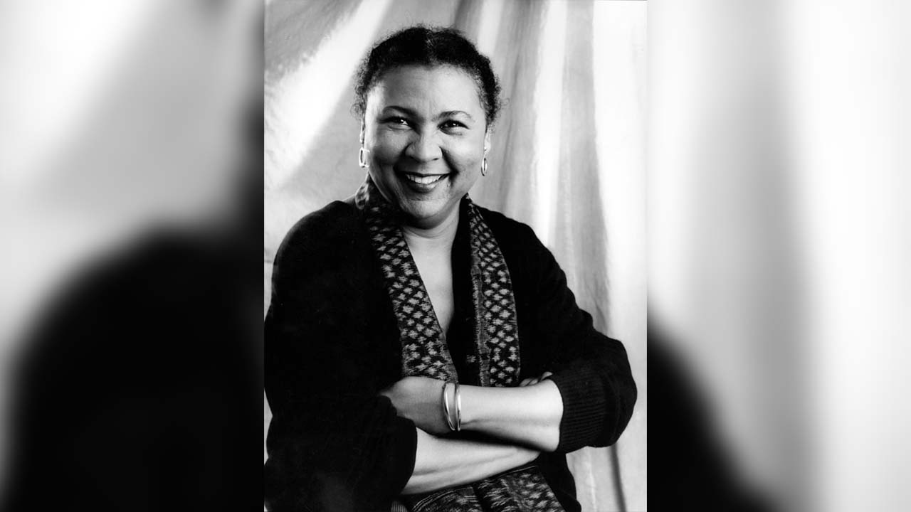 bell hooks, acclaimed author, feminist, dies at 69 - Vimarsana News