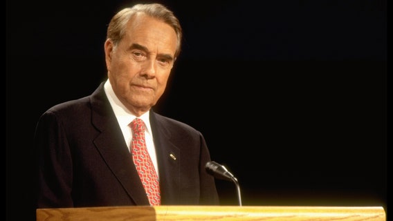 US leaders, veterans react to death of Bob Dole, 'an American statesman'