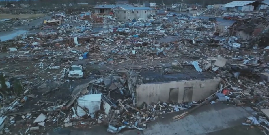 Wisconsin tornado relief volunteer Kentucky trip, UW player fundraiser