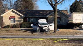 Milwaukee pursuit, crash into tree, fire, 3 hurt