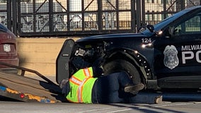 Milwaukee police car hit, officer injured near 10th and Wells