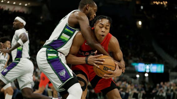 Raptors beat Bucks, Siakam scores 33 points