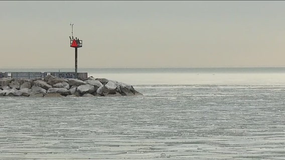 Body pulled from Lake Michigan near McKinley Marina