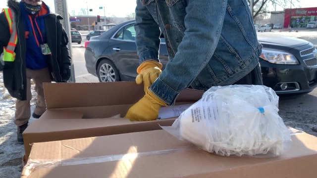 Milwaukee free N95 mask distribution resumes Thursday