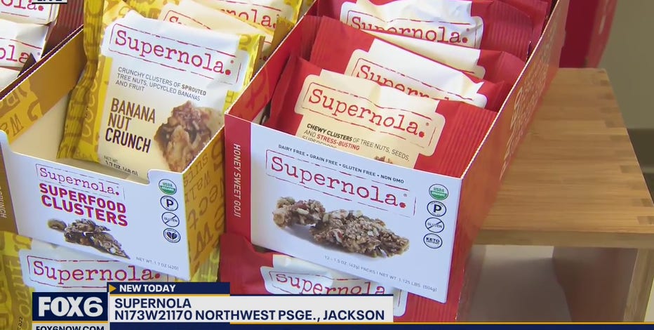 Supernola's superfood snacking clusters