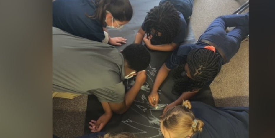 Selling Lemonade for Children's Wisconsin; students raise money