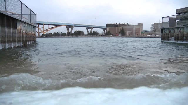 Port Milwaukee expansion; soon to accommodate larger cruise ships