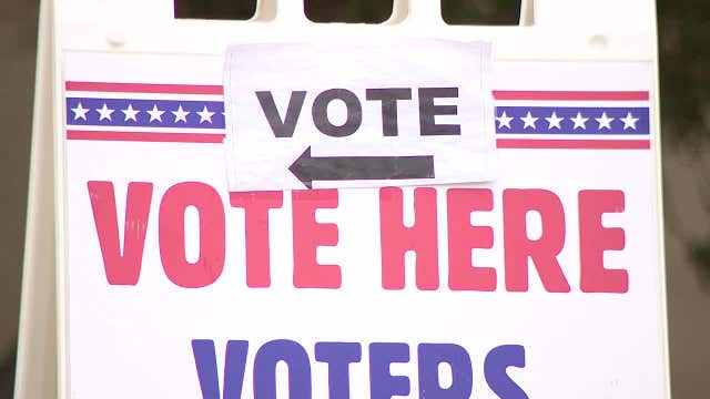 Milwaukee mayor race, primary voters cast ballots