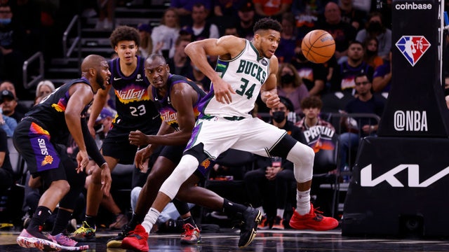 Suns top Bucks 131-107