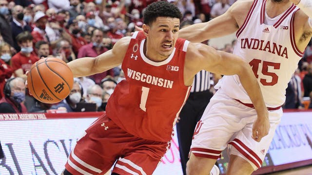 Wisconsin beats Indiana 74-69, Johnny Davis scored 30 points