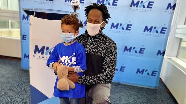 Teddy bear found at Milwaukee airport; reunited with 5-year-old boy