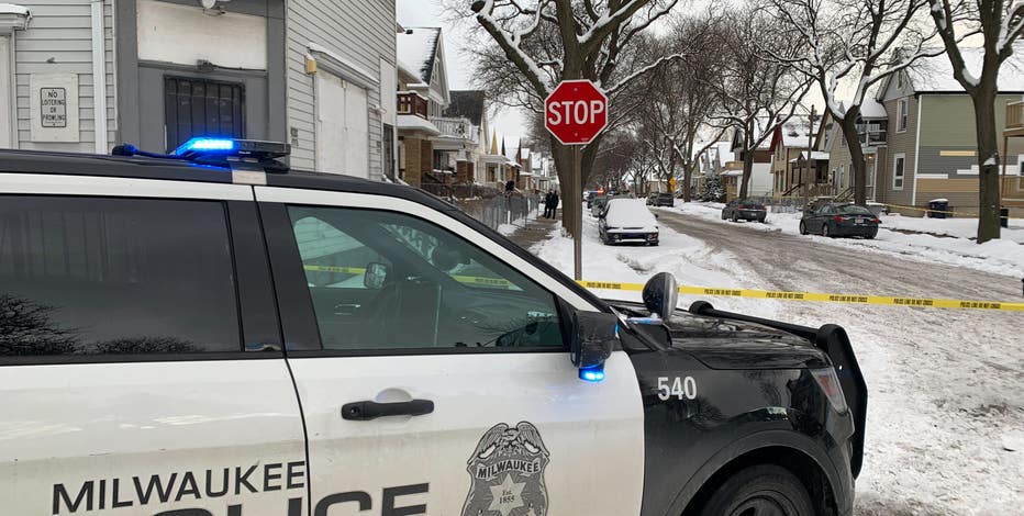 Milwaukee police shooting; suspect fired at officers inside District 5