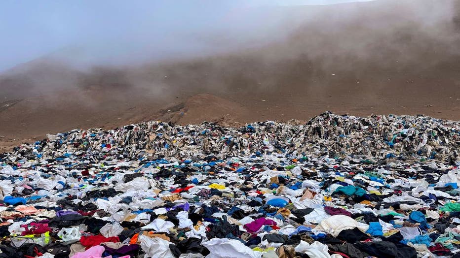TOPSHOT-CHILE-ENVIRONMENT-CLOTHES-RECYCLING