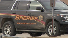 Walworth County crash; 1 dead, 2 hurt in Town of Spring Prairie