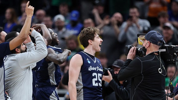 Bracket busters: Saint Peter's upsets No. 2 seed Kentucky 85-79 in OT